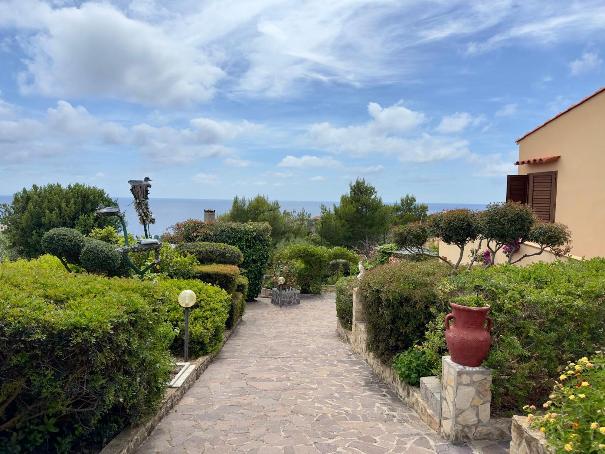 Da Tziu Giuliu - Due Passi Dalla Cala Villa Torre dei Corsari Exterior photo